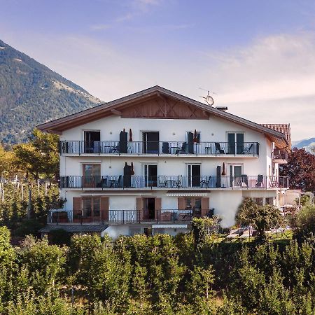 Garni Hotel Walburg Tirolo Exterior foto